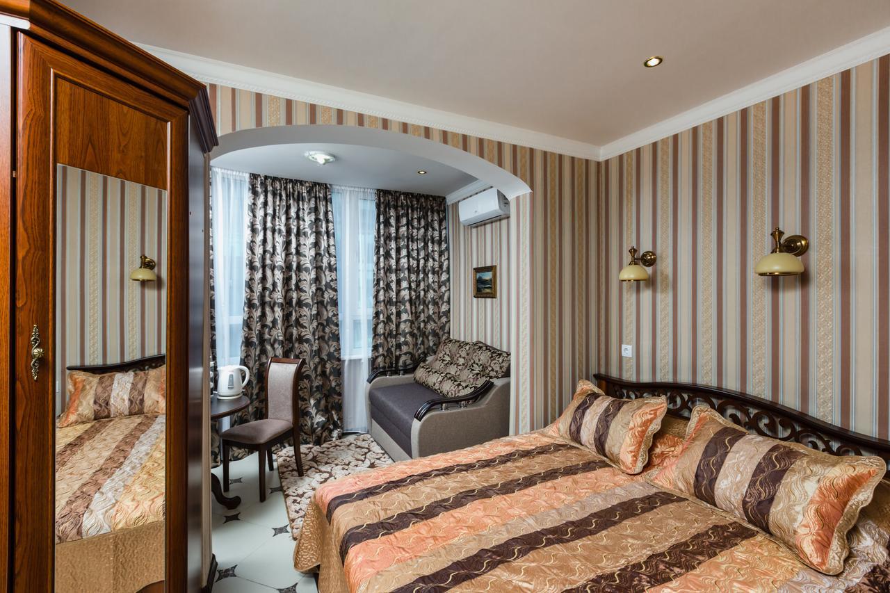Nadobu Hotel Roshe Киев Екстериор снимка