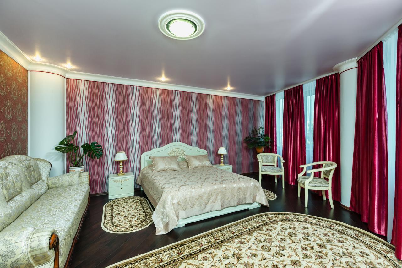 Nadobu Hotel Roshe Киев Екстериор снимка