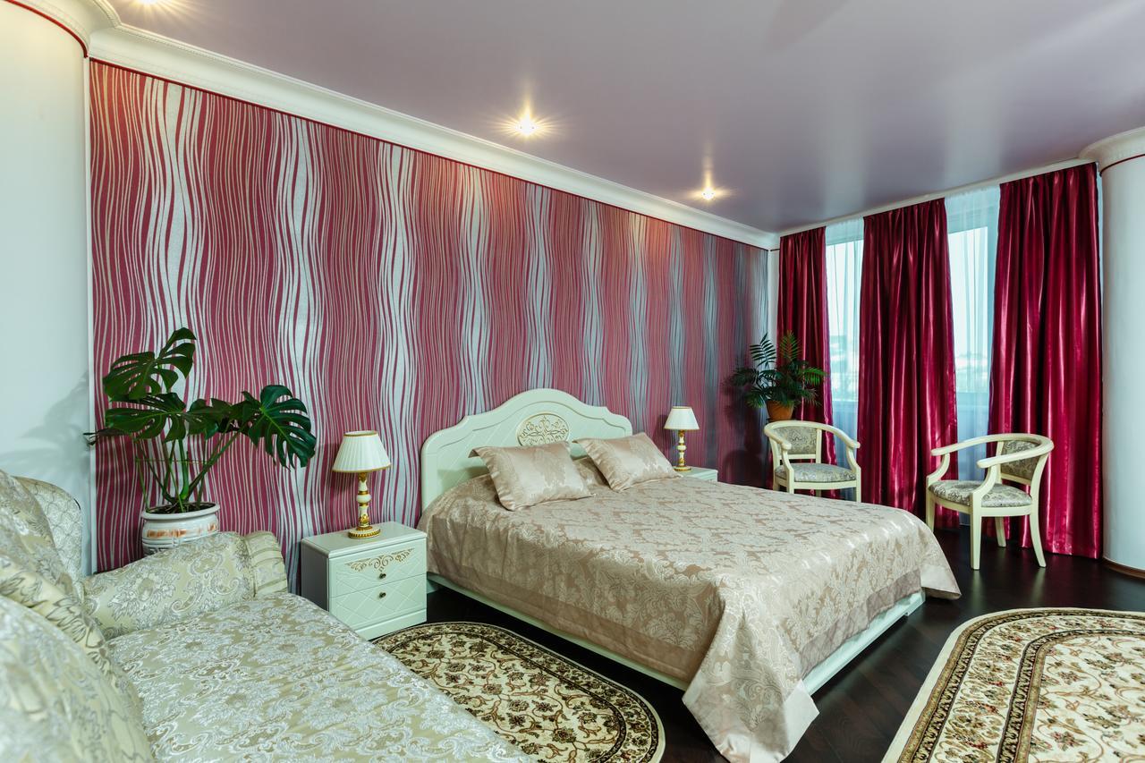 Nadobu Hotel Roshe Киев Екстериор снимка